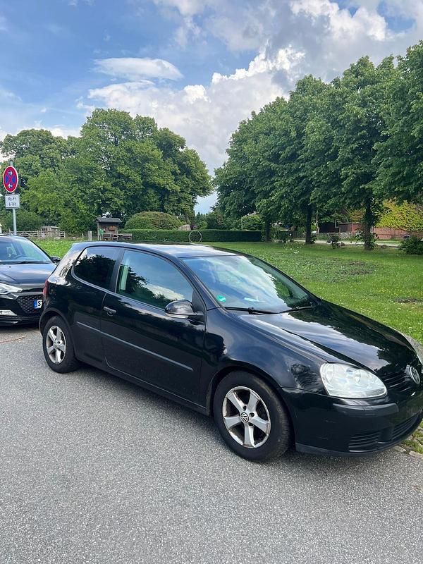 Schwarz Gebraucht 2005 VW Golf V Kleinwagen | 1.899 € (Guter Preis) - Bild 1/4