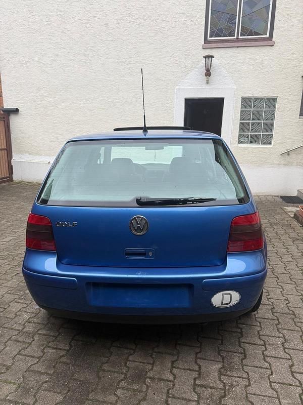 Gebraucht VW Golf IV 75 PS (55 kW) 2001 Blau Kleinwagen