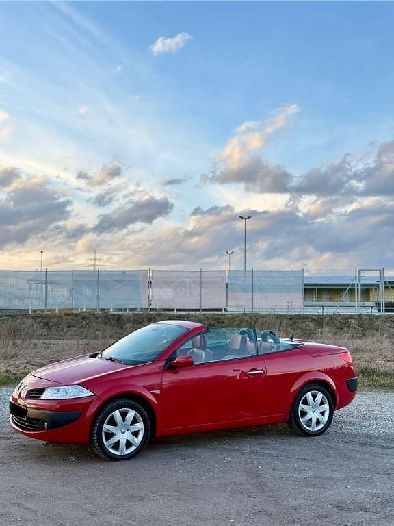 Gebraucht Renault Mégane Cabriolet 135 PS (99 kW) 2006 Rot Cabrio