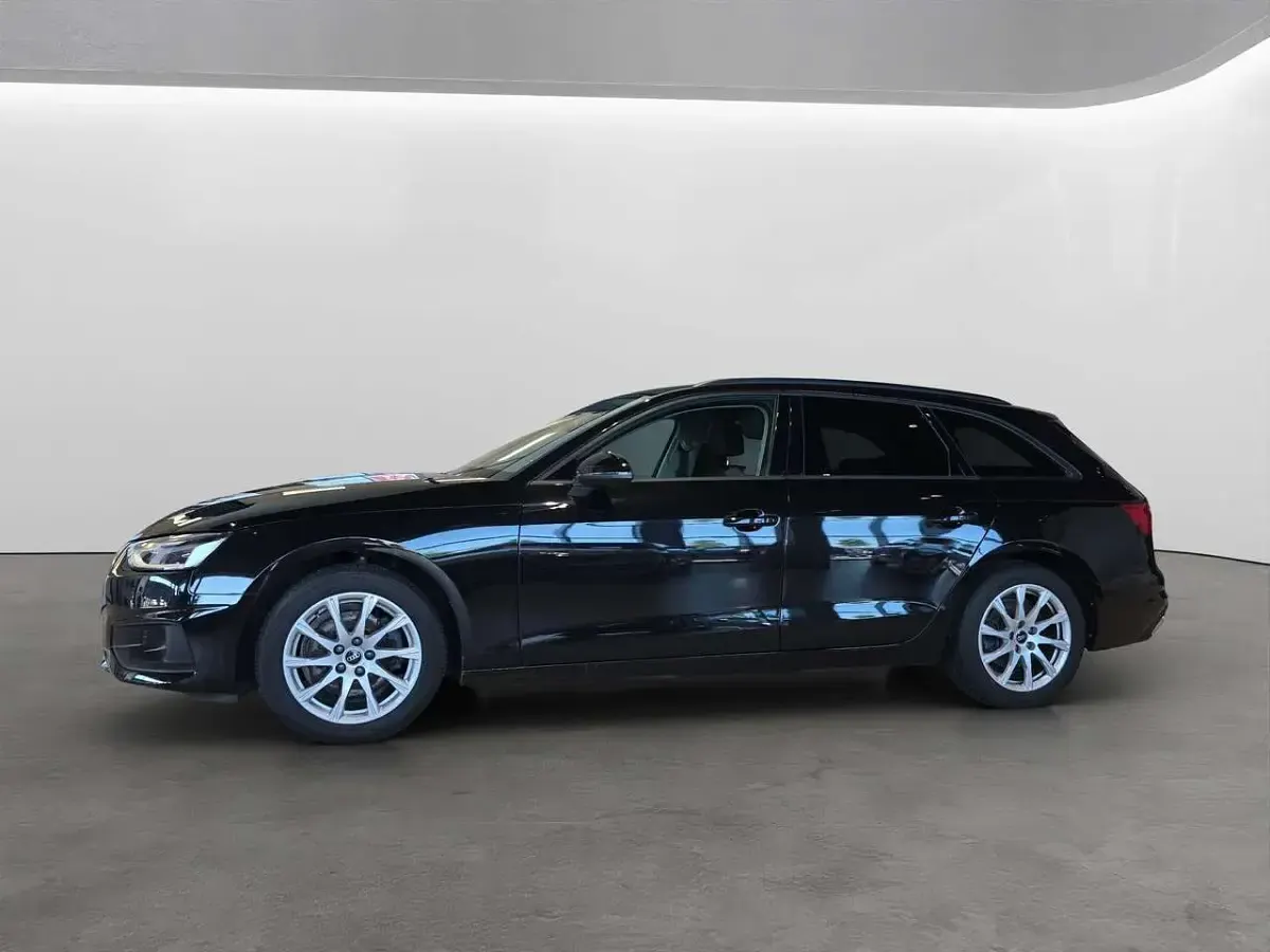 Gebraucht Audi A4 150 PS (110 kW) 2022 Schwarz Kombi