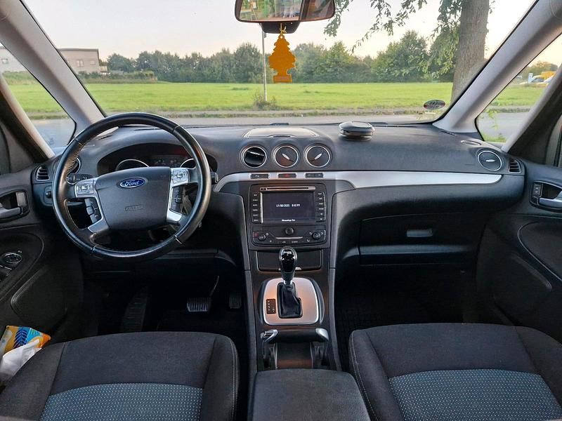 Gebraucht Ford Galaxy Titanium 163 PS (119 kW) 2014 Grau Van / Kleinbus