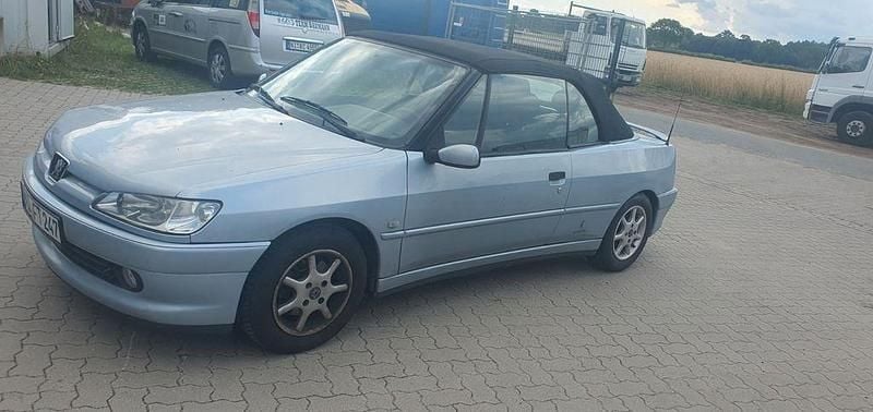 Silber Gebraucht 2000 Peugeot 306 Cabriolet Cabrio | 900 € (Superpreis) - Bild 1/4