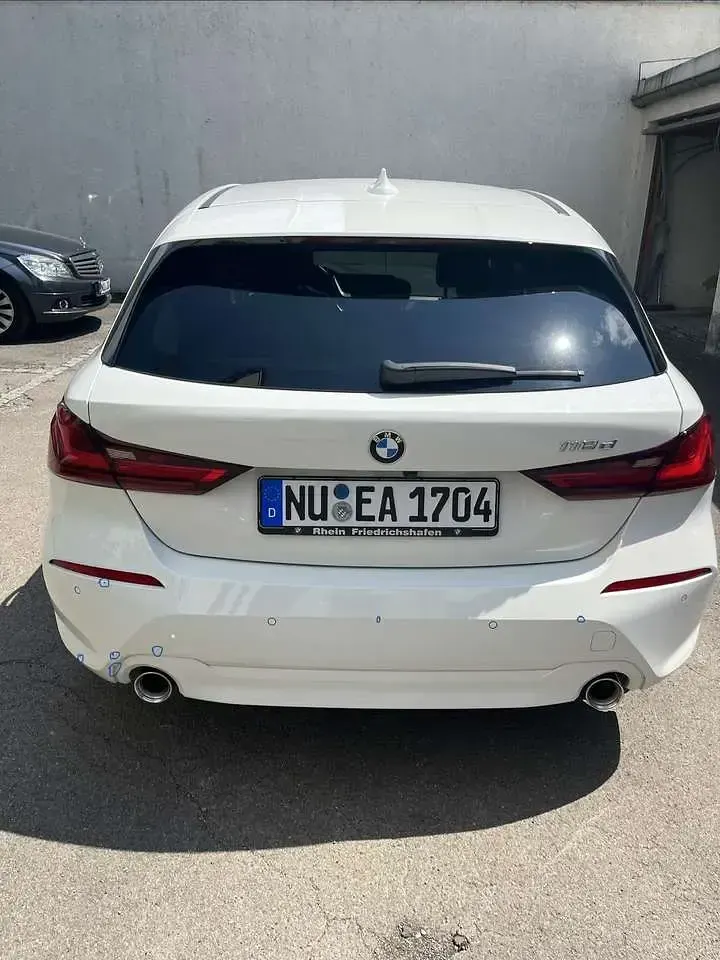 Gebraucht BMW 118 Advantage 150 PS (110 kW) 2023 Weiß Limousine