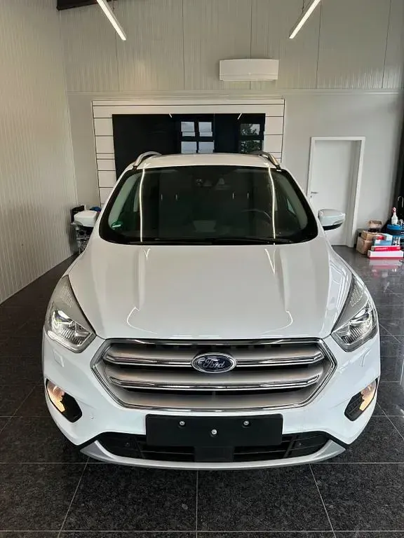 Gebraucht Ford Kuga Cool & Connect 175 PS (128 kW) 2018 Weiß SUV