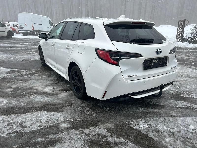 Gebraucht Toyota Corolla Team 152 PS (111 kW) 2022 Weiß Kombi