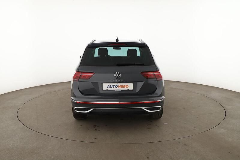 Gebraucht VW Tiguan Elegance 150 PS (110 kW) 2022 Grau SUV