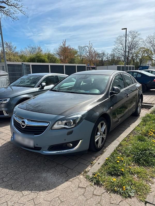 Gebraucht Opel Insignia 163 PS (119 kW) 2015 Grau Limousine