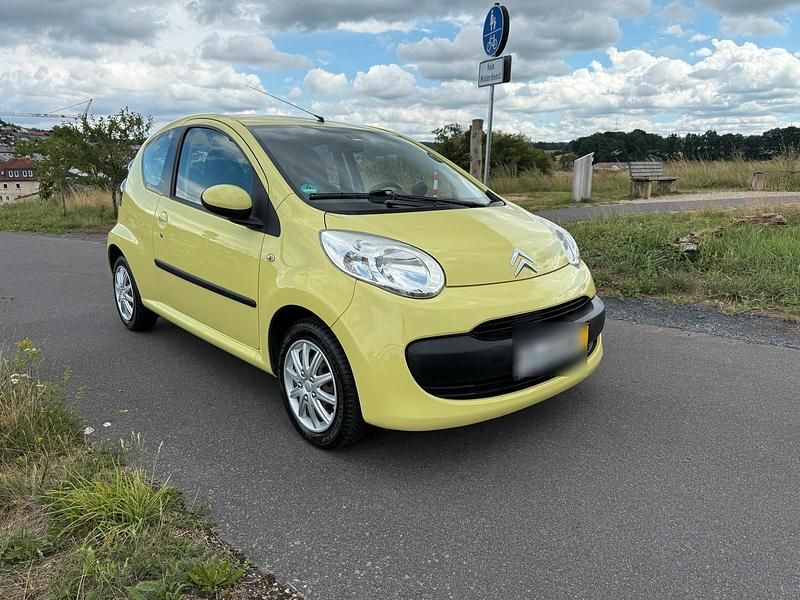 Gelb Gebraucht 2007 Citroën C1 Kleinwagen | 2.200 € (Etwas zu teuer) - Bild 1/4