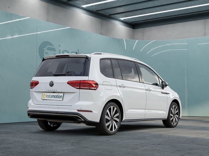 Gebraucht VW Touran R-line 150 PS (110 kW) 2024 Weiß Van / Kleinbus