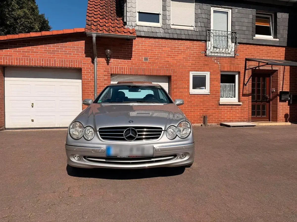 Gebraucht Mercedes CLK320 218 PS (160 kW) 2002 Silber Coupé