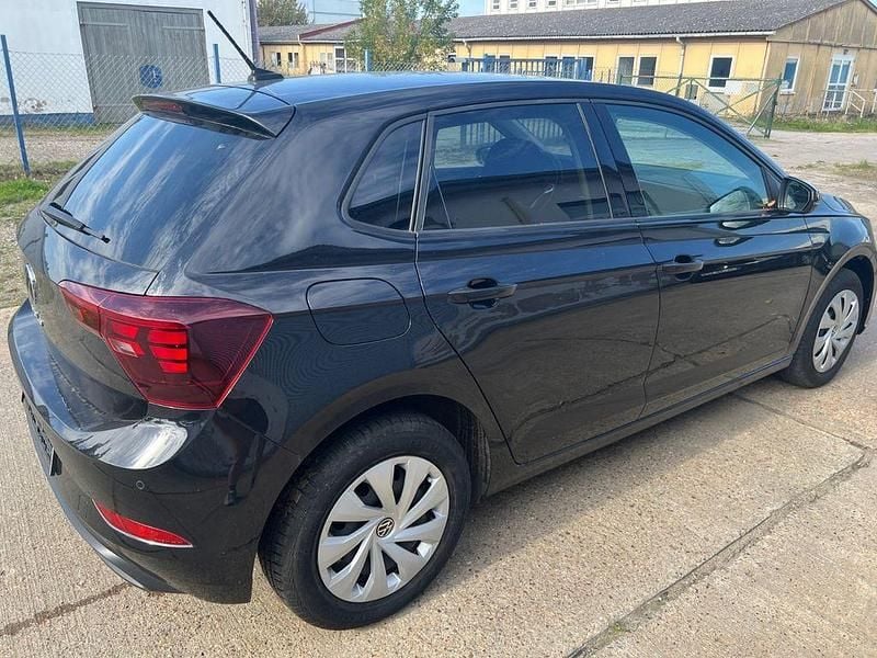 Gebraucht VW Polo Life 95 PS (69 kW) 2022 Schwarz Kleinwagen