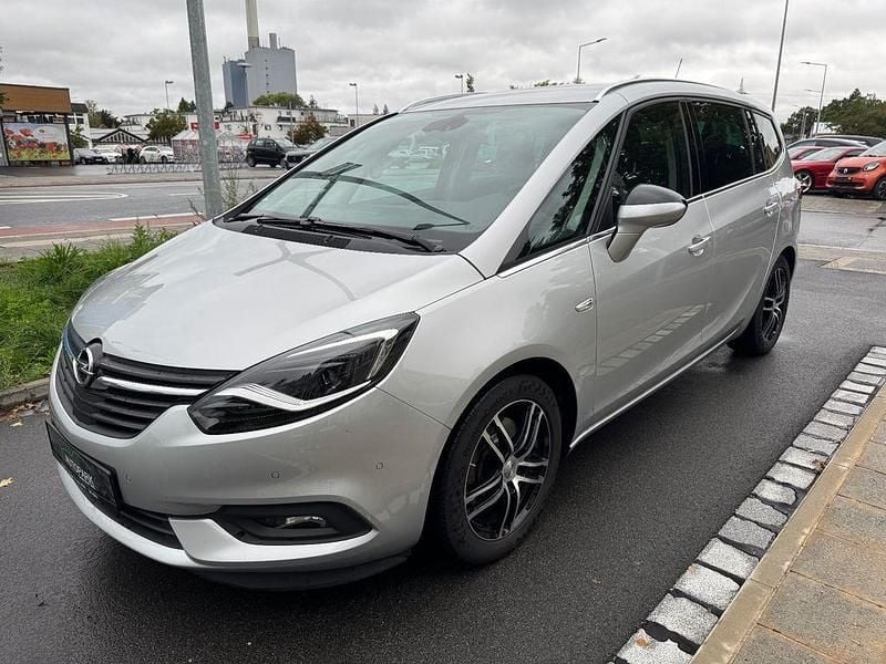 Silber Gebraucht 2018 Opel Zafira Innovation Van / Kleinbus | 9.900 € (Guter Preis) - Bild 1/4