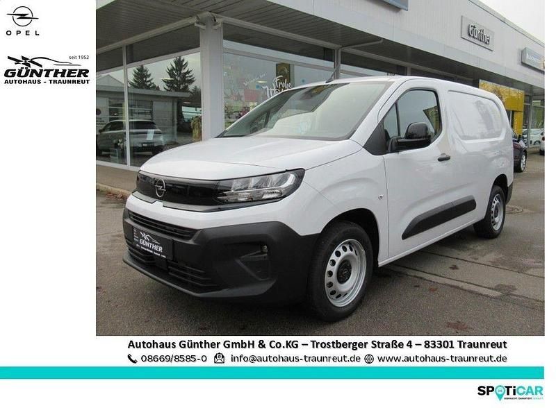 Neu Opel Combo Basis 131 PS (96 kW) 2025 Weiß Limousine