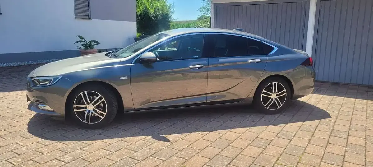 Gebraucht Opel Insignia 136 PS (100 kW) 2017 Limousine