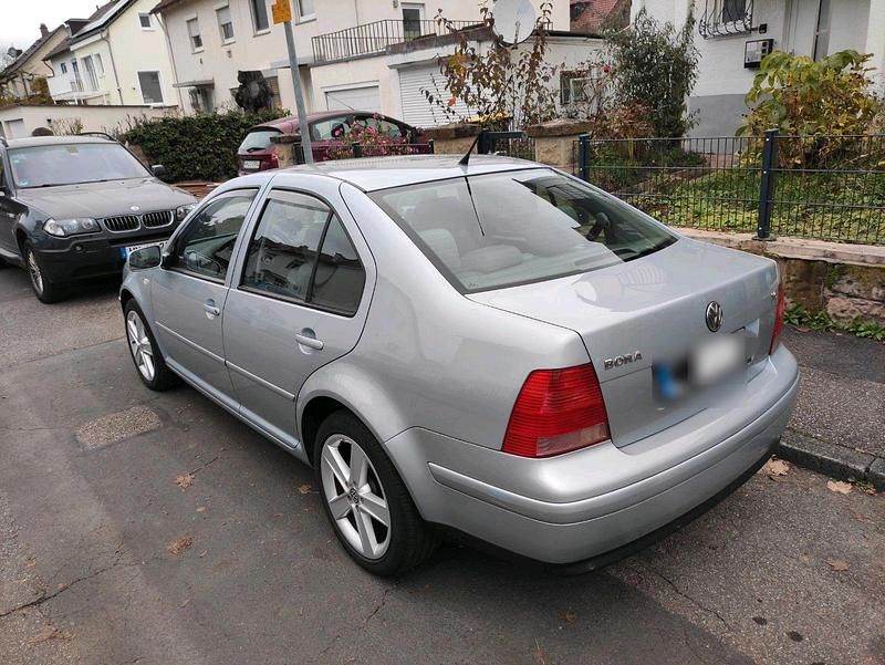 Occasion VW Bora Comfortline 105 ch (77 kW) 2004 Argent Berline