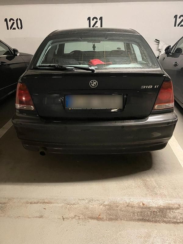 Gebraucht BMW 318 Compact 143 PS (105 kW) 2003 Schwarz Kleinwagen
