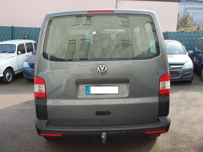 Gebraucht VW Transporter Trendline 179 PS (131 kW) 2015 Grau Van