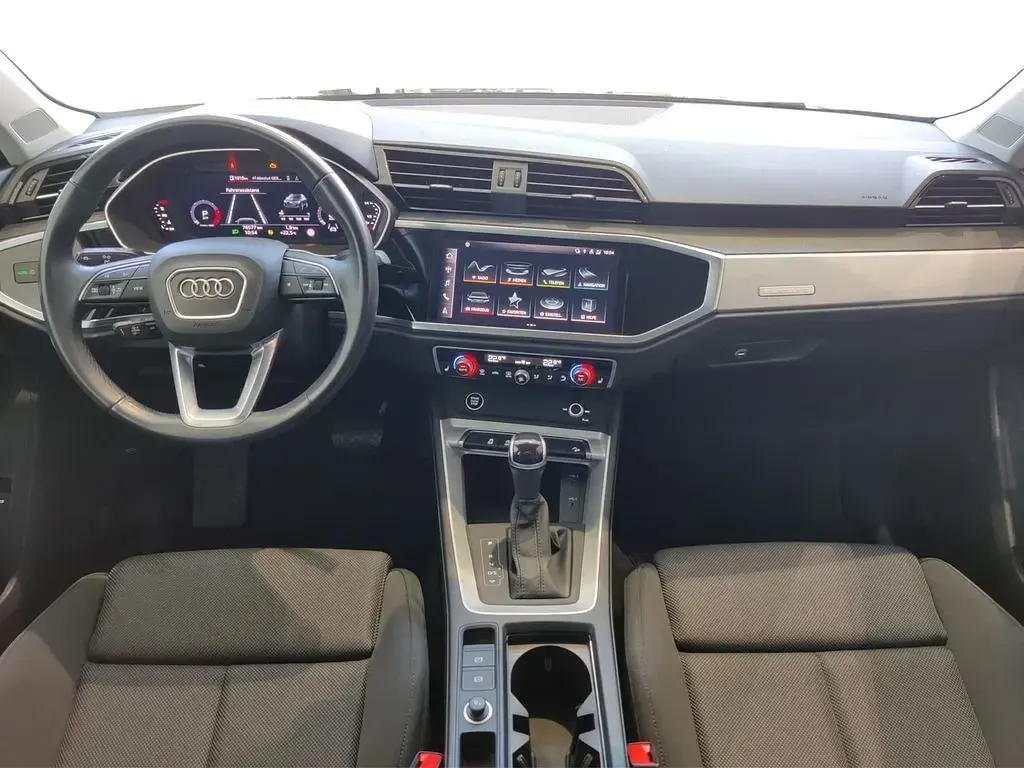 Gebraucht Audi Q3 Sport 150 PS (110 kW) 2021 Mythosschwarz metallic SUV