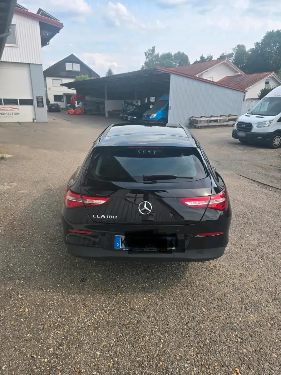 Gebraucht Mercedes CLA180 136 PS (100 kW) 2022 Schwarz Coupé