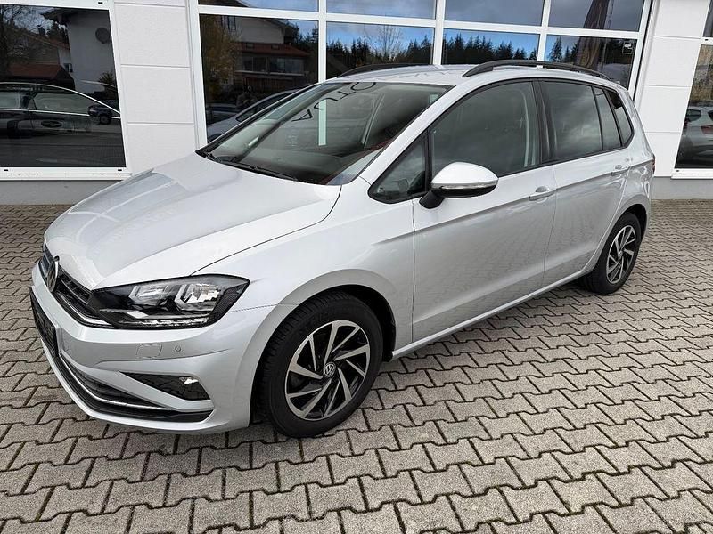 Silber Gebraucht 2018 VW Golf Sportsvan Join Van / Kleinbus | 12.999 € (Superpreis) - Bild 1/4