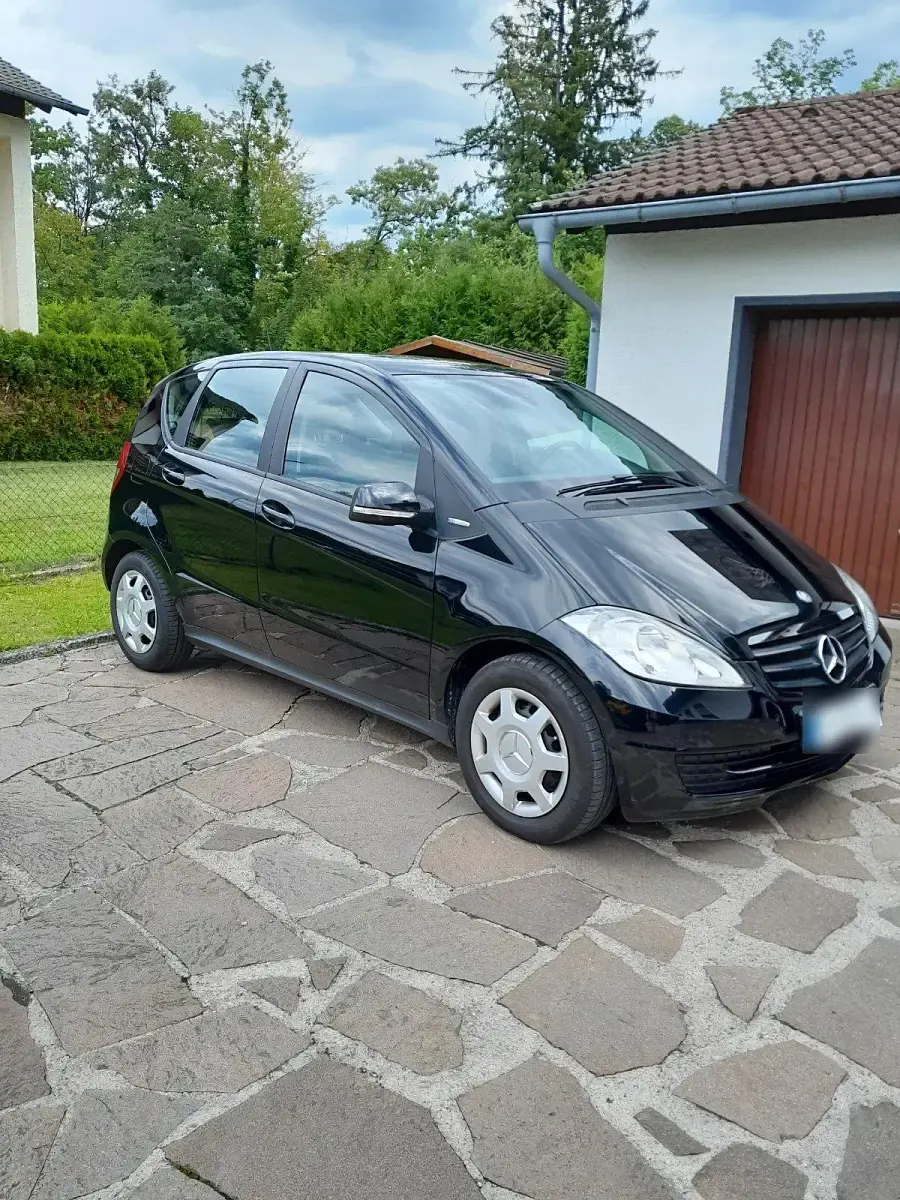 Gebraucht Mercedes A150 95 PS (69 kW) 2009 Schwarz Kleinwagen