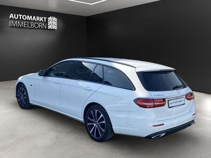 Gebraucht Mercedes E300 Night 306 PS (225 kW) 2020 Polarweiss  unilack Kombi