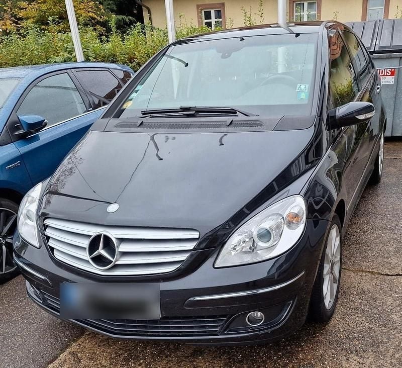 Gebraucht Mercedes B200 140 PS (102 kW) 2009 Schwarz Van / Kleinbus