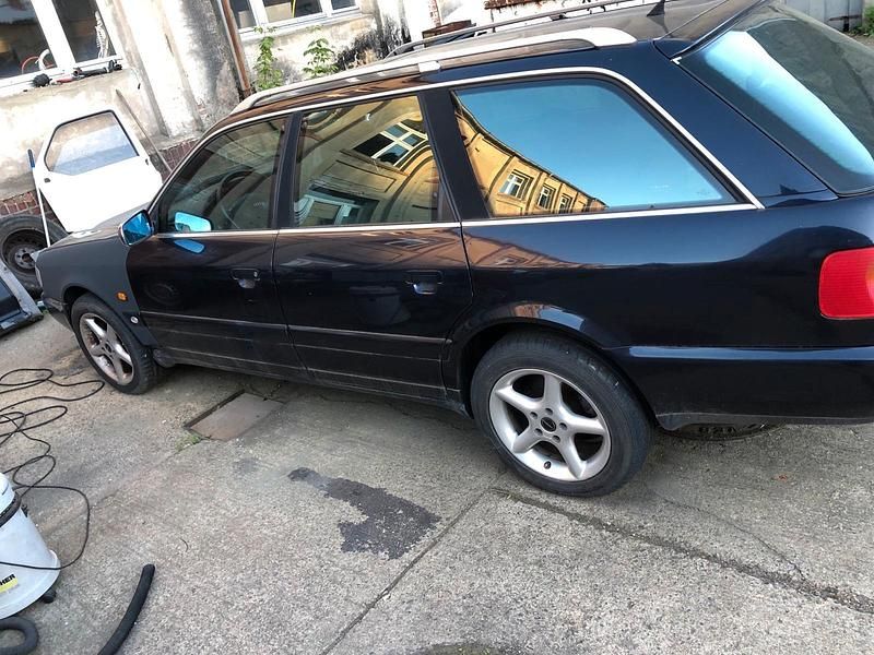 Brugt Audi A6 180 HK (132 kW) 1997 Blå Stationcar