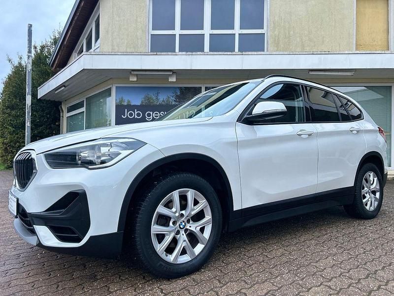 Weiß Gebraucht 2019 BMW X1 Advantage SUV | 18.490 € (Fairer Preis) - Bild 1/4