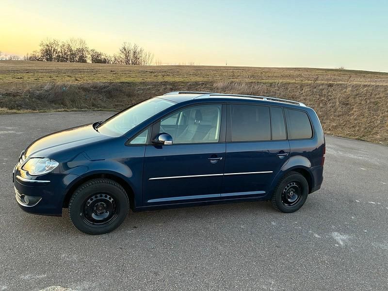 Gebraucht VW Touran 105 PS (77 kW) 2008 Blau Van / Kleinbus