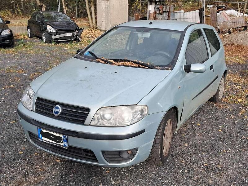 Gebraucht Fiat Punto 63 PS (46 kW) 2002 Other Limousine