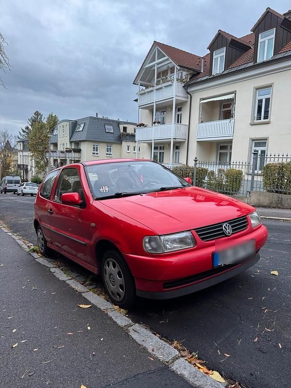 Rot Gebraucht 1995 VW Polo Kleinwagen | 950 € - Bild 1/4