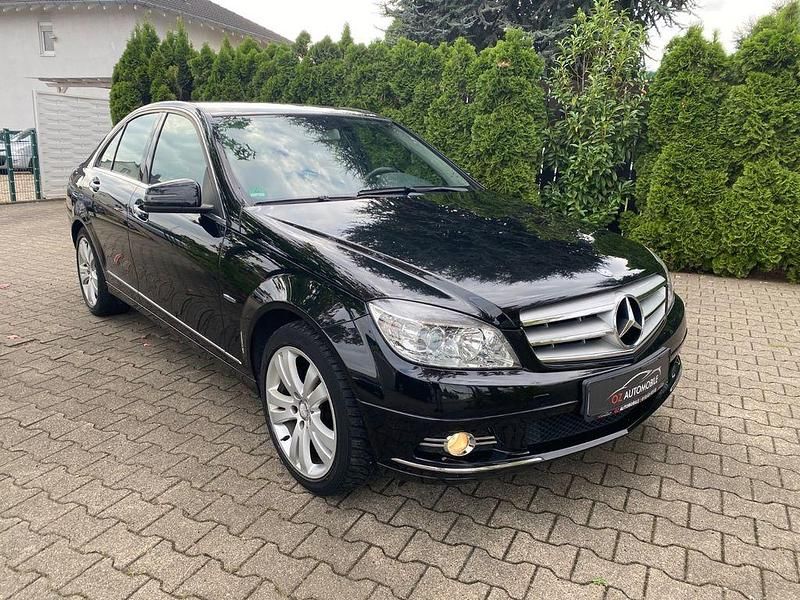 Schwarz Gebraucht 2009 Mercedes C180 Avantgarde Limousine | 7.990 € (Guter Preis) - Bild 1/4