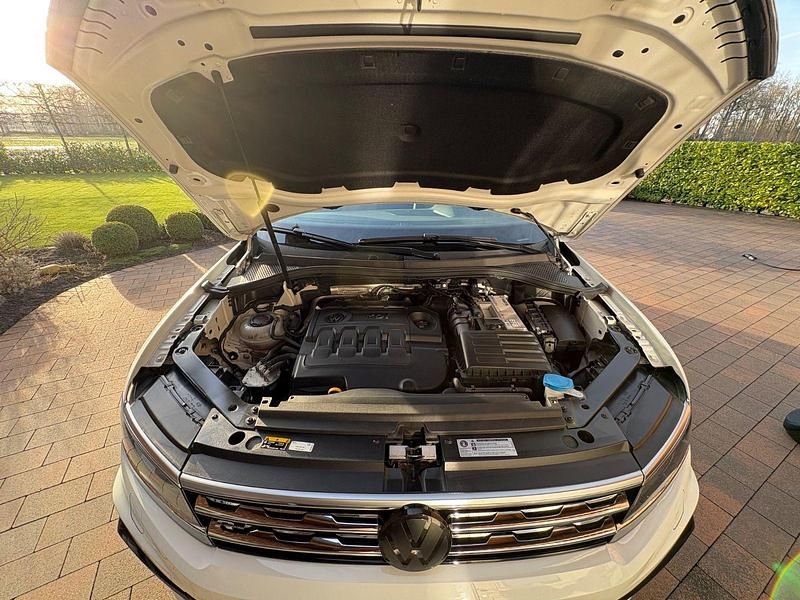 Gebraucht VW Tiguan Sound 150 PS (110 kW) 2018 Weiß SUV