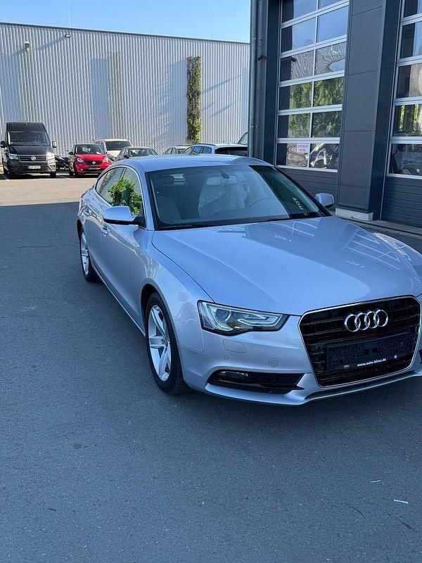Silber Gebraucht 2015 Audi A5 Sportback Advanced Coupé | 13.700 € (Guter Preis) - Bild 1/4