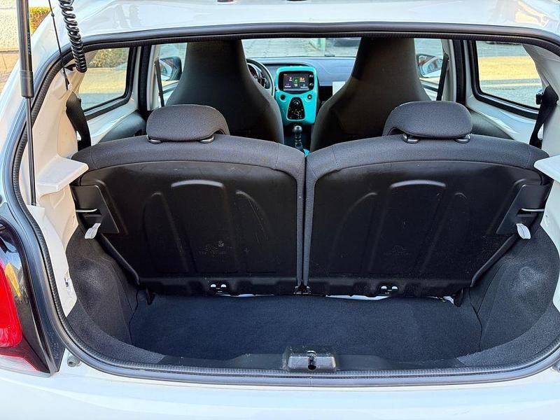 Gebraucht Citroën C1 PureTech 82 PS (60 kW) 2015 Lipizanweiß Kleinwagen