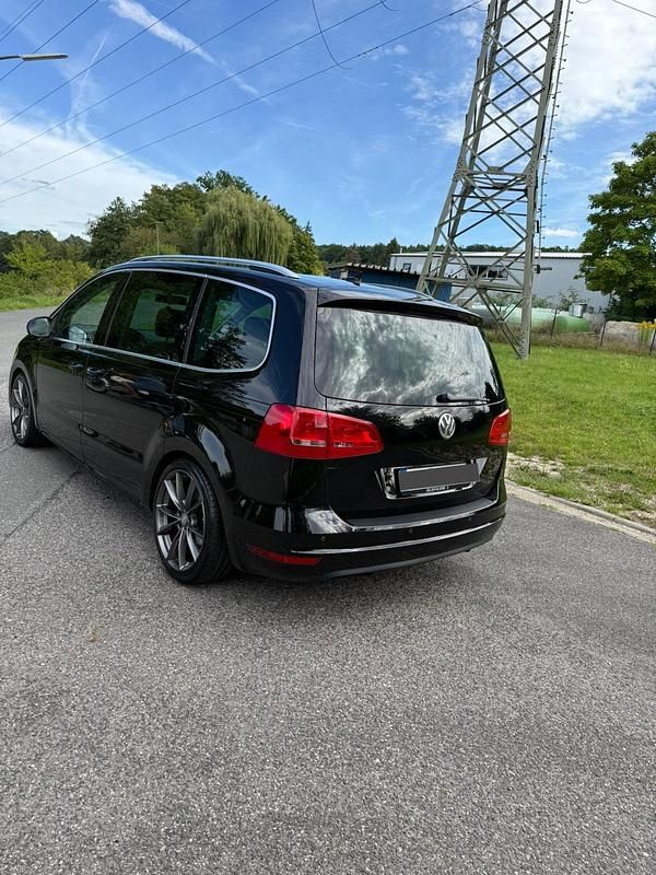 Gebraucht VW Sharan 140 PS (102 kW) 2014 Schwarz Van / Kleinbus