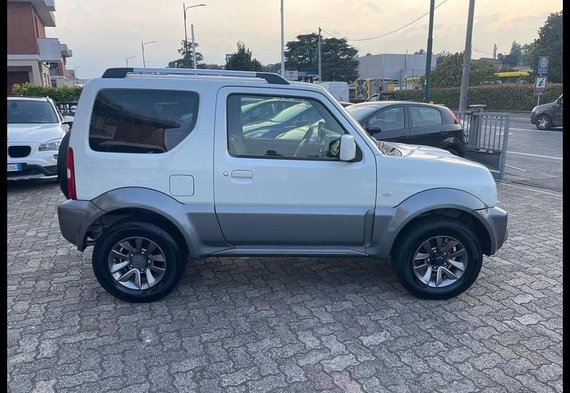 Gebraucht Suzuki Jimny Club 84 PS (61 kW) 2017 Silber SUV