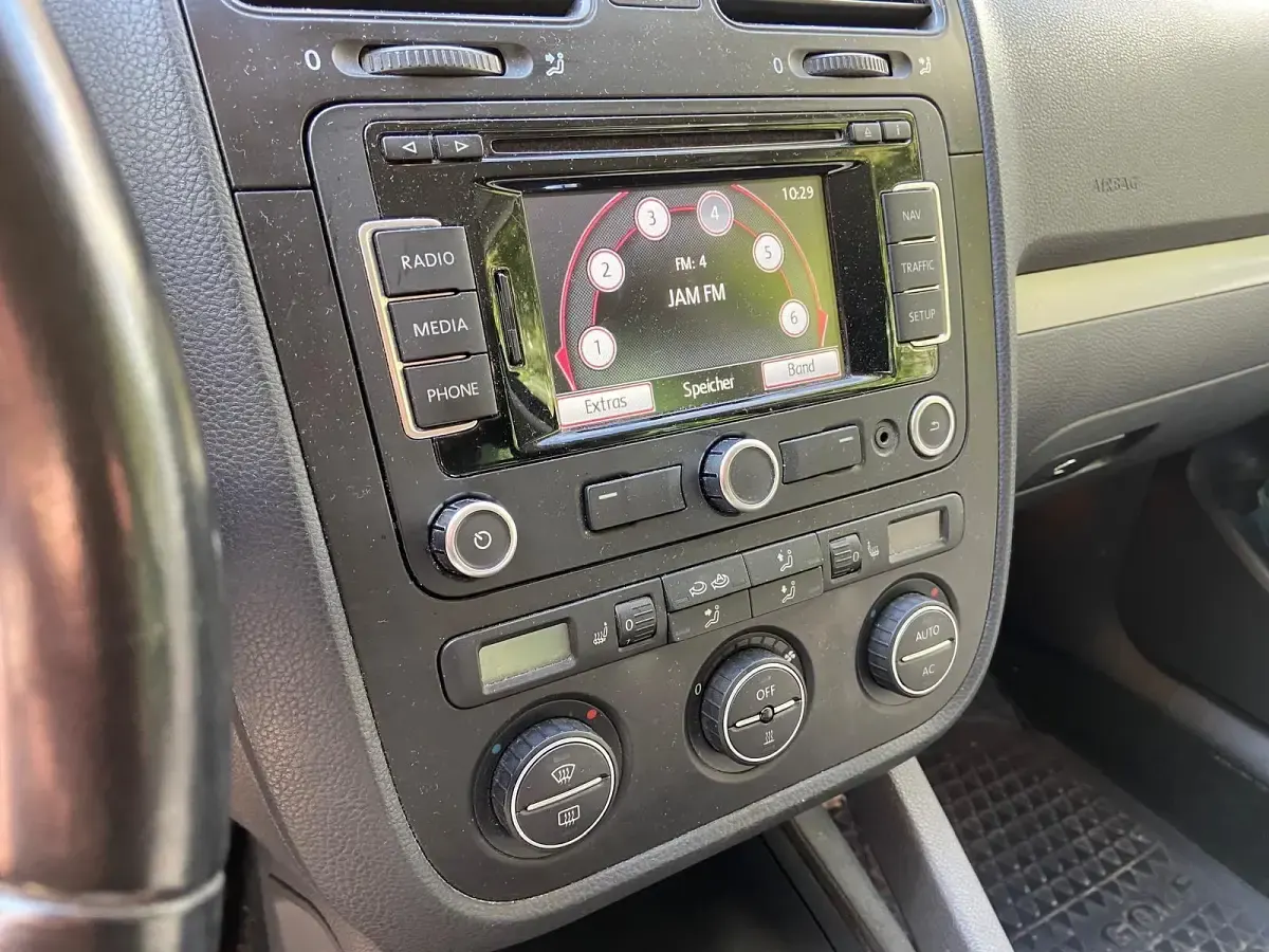 Gebraucht VW Golf VI 122 PS (89 kW) 2008 Blau Kleinwagen
