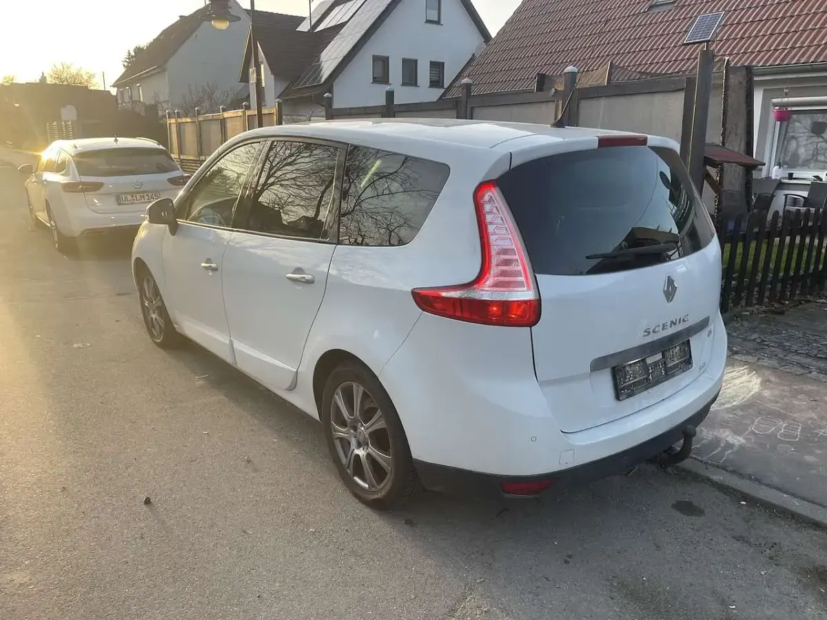 Gebraucht Renault Scénic III Dynamique 160 PS (117 kW) 2010 Kombi