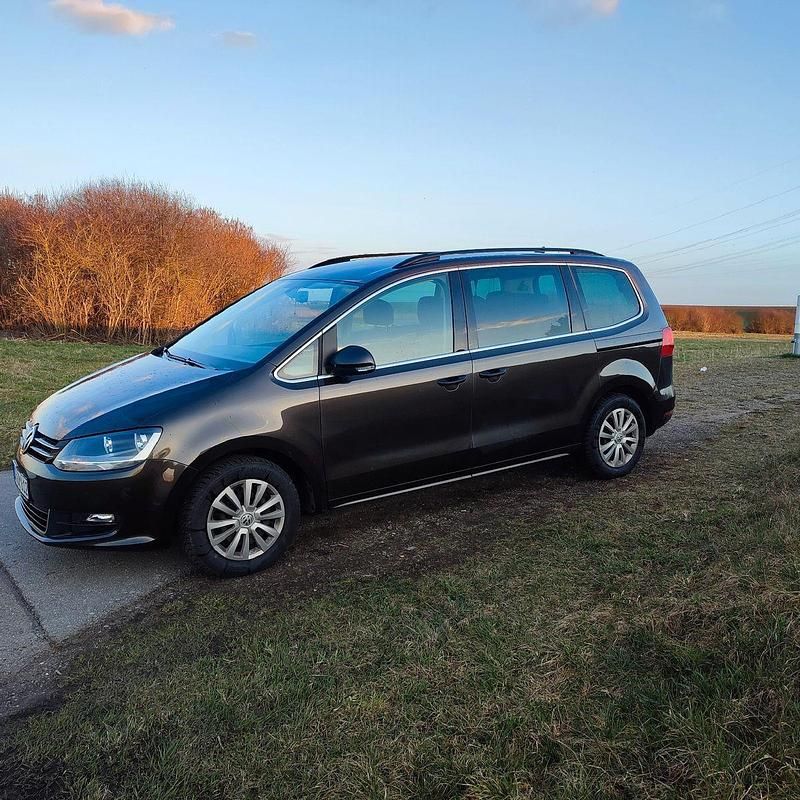 Gebraucht VW Sharan 140 PS (102 kW) 2015 Braun Van / Kleinbus