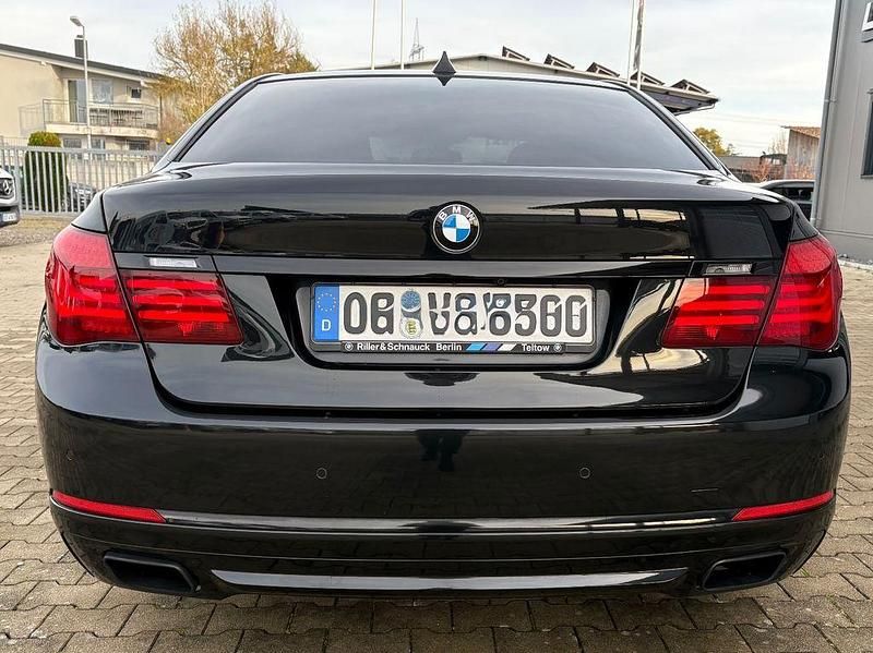Gebraucht BMW 740 313 PS (230 kW) 2014 Schwarz Limousine