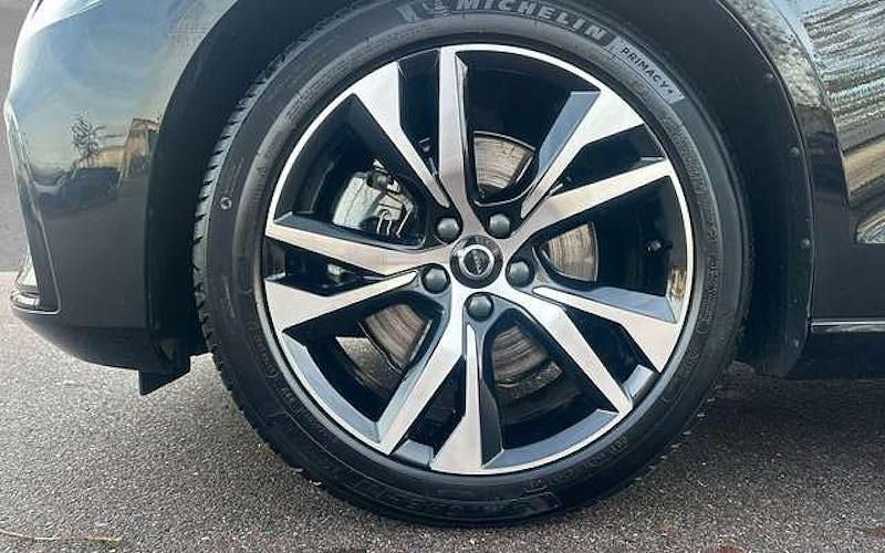 Gebraucht Volvo V60 Plus 197 PS (144 kW) 2024 Onyx schwarz Kombi