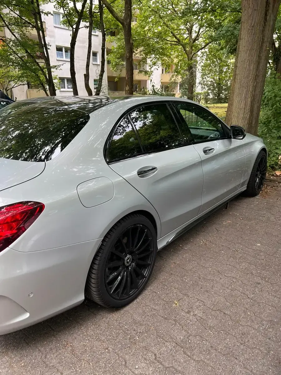 Gebraucht Mercedes C180 Night 122 PS (89 kW) 2020 Grau Limousine