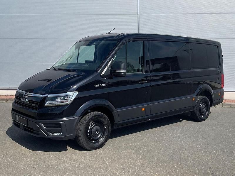 Neu MAN TGE 177 PS (130 kW) 2025 Schwarz Van