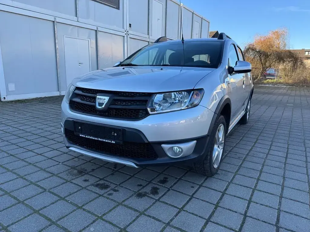 Gebraucht Dacia Sandero Stepway 90 PS (66 kW) 2016 Grau Limousine