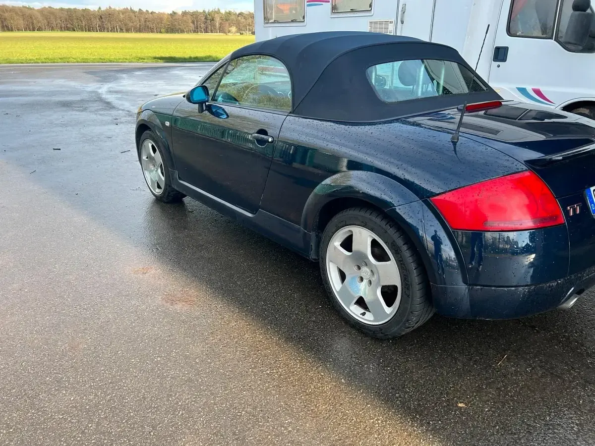 Gebraucht Audi TT Roadster 179 PS (131 kW) 2002 Blau Cabrio