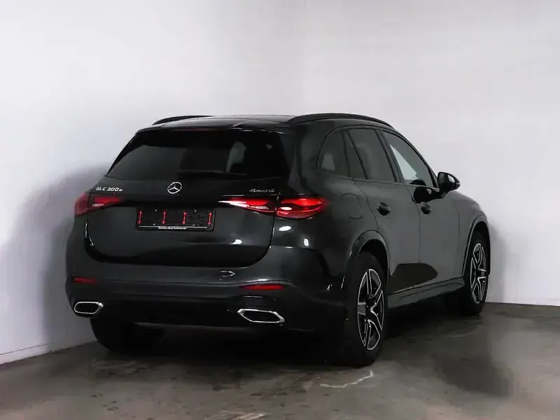 Gebraucht Mercedes GLC300 AMG 204 PS (150 kW) 2026 Grau SUV