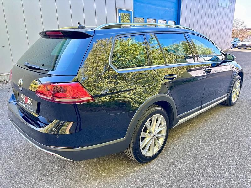 Gebraucht VW Golf Alltrack 184 PS (135 kW) 2015 Deep black perleffekt Kombi
