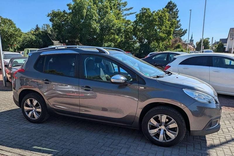 Gebraucht Peugeot 2008 Style 110 PS (80 kW) 2016 Gris platinium SUV